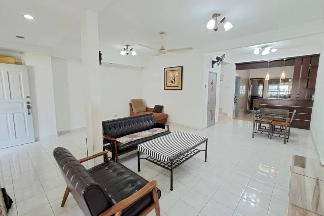 2 Storey House for Rent in Bandar Botanic Jenaris
