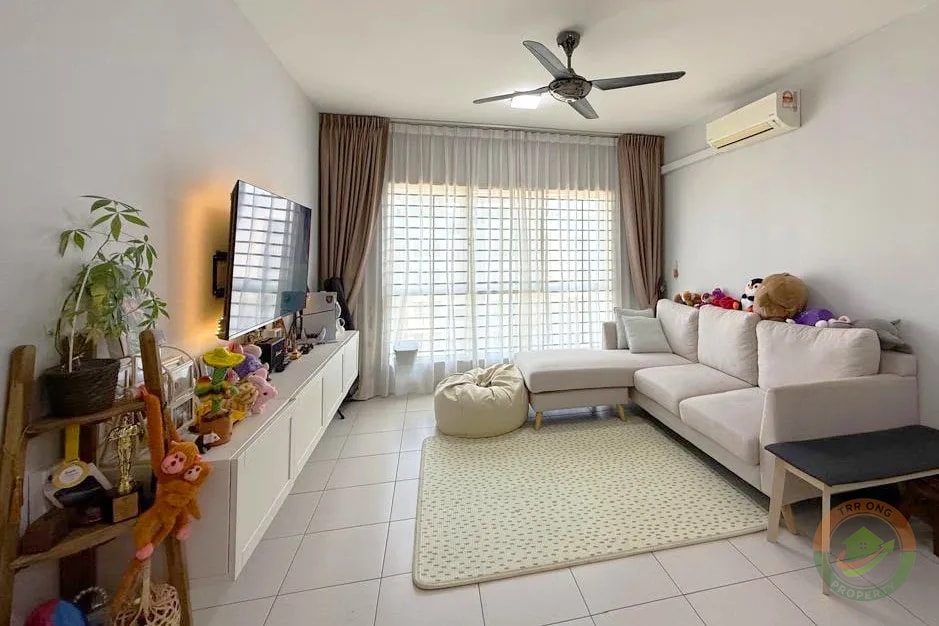3R2B Condo @ Seri Mutiara Apartment, Setia Alam in Seri Mutiara Apartment, Setia Alam